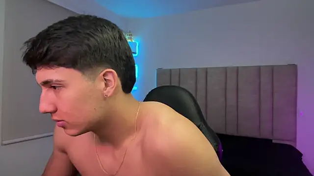 CHRIS_MORGAN1's Webcam Show