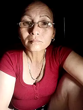 Chat +18 de Cucci07 ao vivo