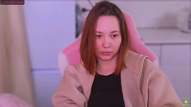 Airyhill live XXX chat