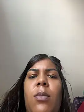 Indiazinhax: απευθείας συνομιλία ΧΧΧ