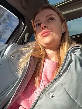 HarrietDart live XXX chat