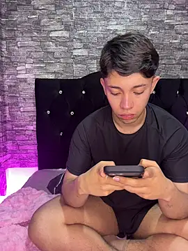 Noah_ledom's Webcam Show