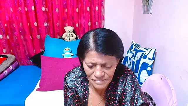 Živý XXX chat SLUTTYROXY