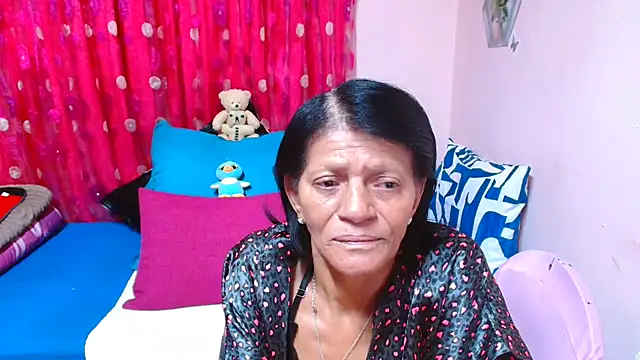 SLUTTYROXY – Naživo XXX chat