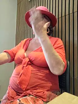 Hot-Muci Live XXX-Chat