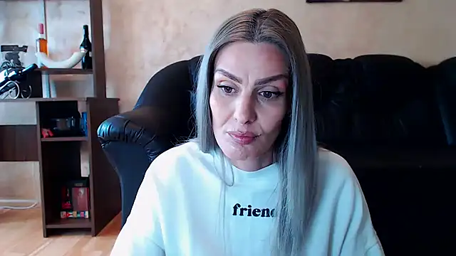 AshlineKatte Adlı Modelin Canlı XXX Sohbeti