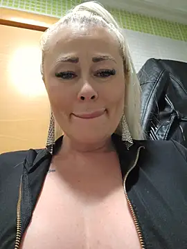 MILFBARBY Webcam show