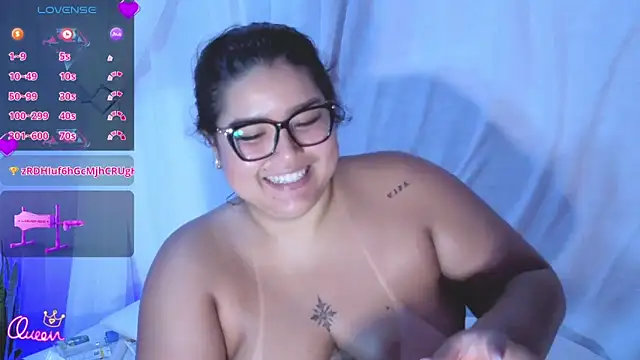 Chat XXX en directo de AdyanaRosies