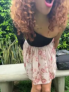 Show de roxyrougee na webcam