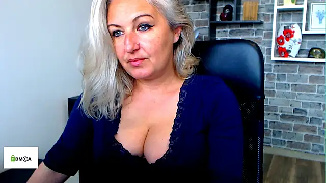 angel_devil_milf's Live XXX Chat