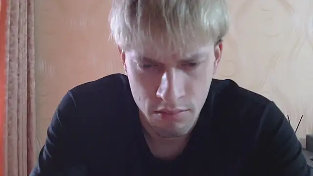 frama666 Show in webcam