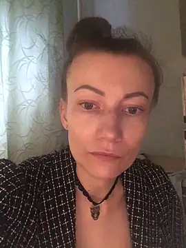 Živý XXX chat JuliaLowqa