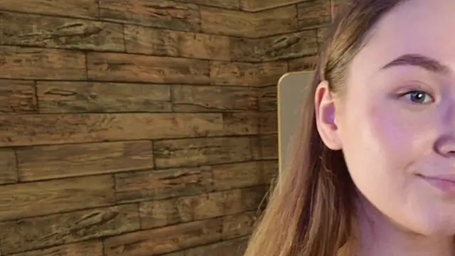 flora_glow's Live XXX Chat