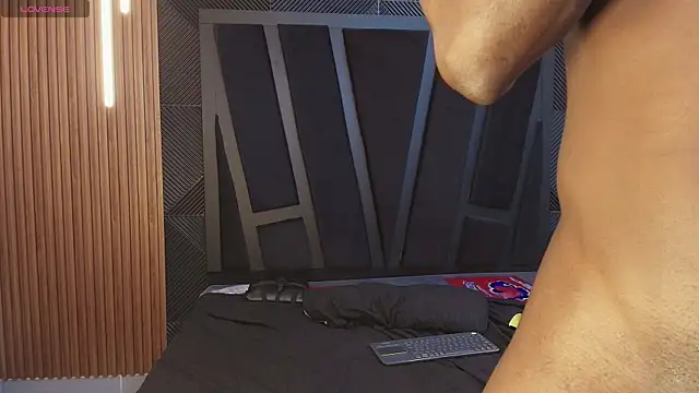 Oliver_Laurent_ Chat XXX in diretta