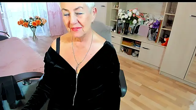 Chat +18 de HotandMature ao vivo