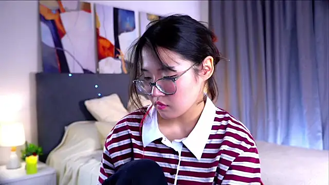 NelleMihalko's Live XXX Chat