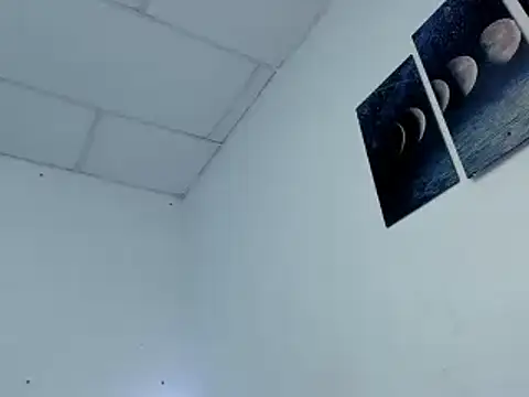 chloe_kisses' Live XXX Chat