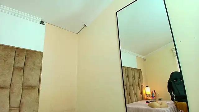 CharlotteSchmidtt লাইভ XXX চ্যাট