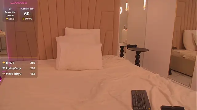 Онлайн чат XXX GladysMoore