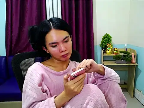 devine_goddess Adlı Modelin Web Kamerası Şovu