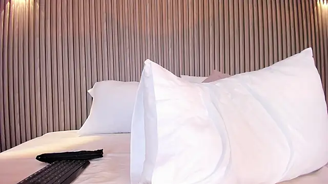 CaitlynCouper élő XXX-chatje