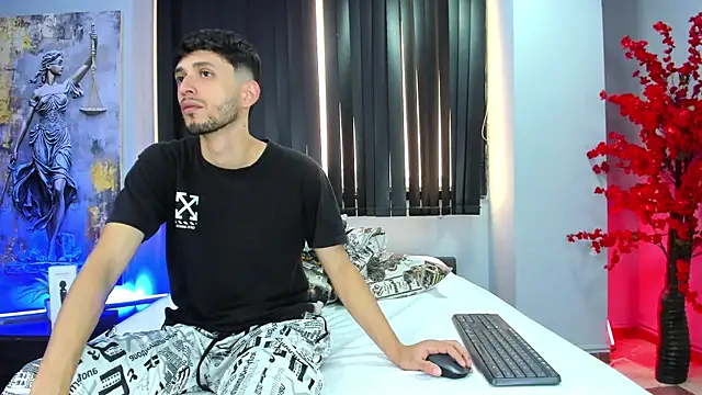 dracke_and_zara Show Webcam