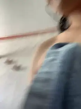 Pertunjukan Kamera Web La-Gatiita-trans