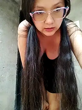 Czat XXX na żywo – Camilatinass_