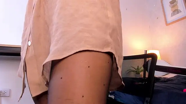 Caroline_dh – Live XXX-chat