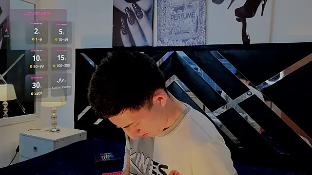 Un_Sluttyy Webcam show