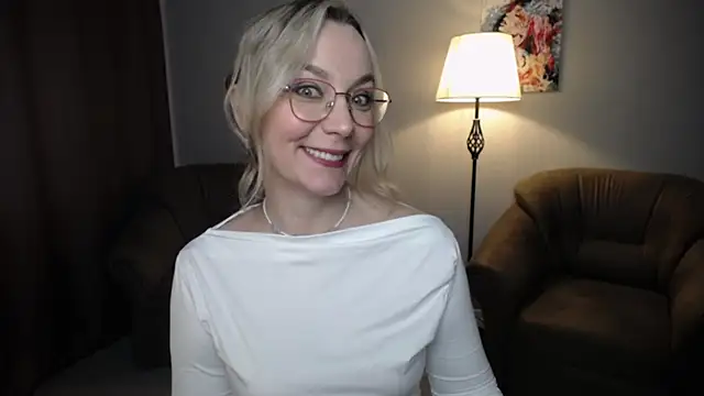 Živý XXX chat Ava_Elior