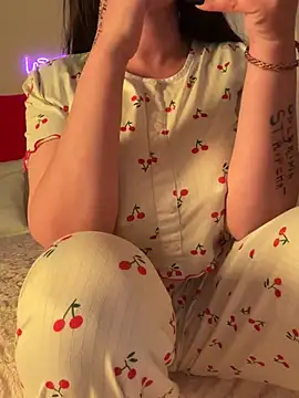 OnlyRima 即時 XXX 聊天