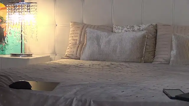 LadyValeriaXO: онлайн-секс-чат