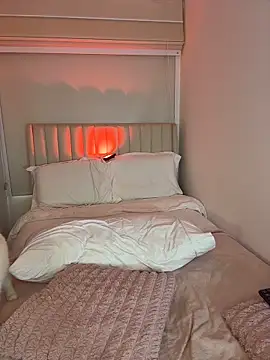 ArianaReynoldss 现场XXX聊天