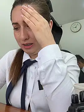 suzy-111 即時 XXX 聊天