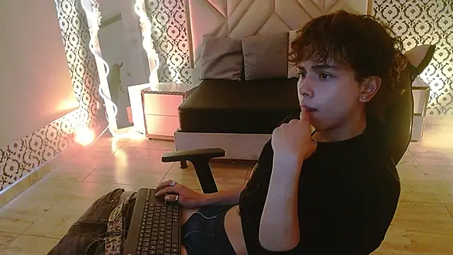 Elian_tay Webcam-Show