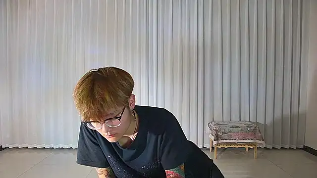 KK-cuteboy – Kamerová šou