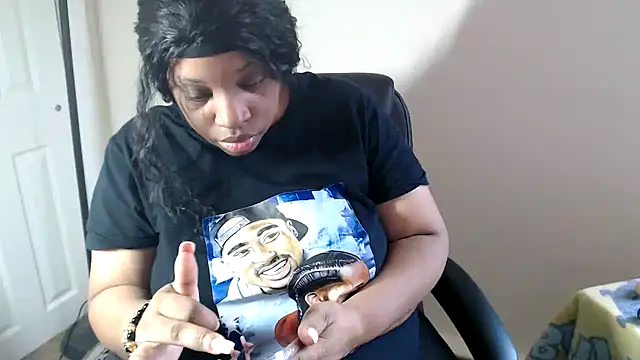 Sexymona1218: онлайн-секс-чат