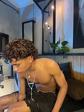 Chatroom XXX en direct de AlanCutee