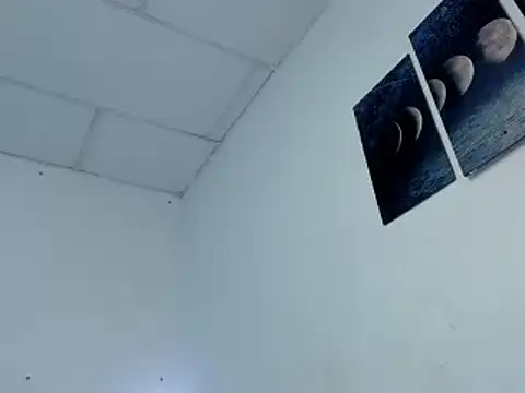 Chat +18 de chloe_kisses ao vivo