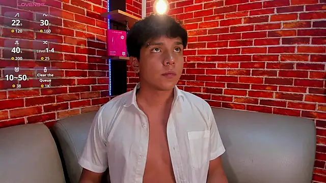 عرض كام Thiago_Kozak