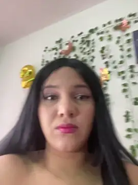 aurora_bela 即時 XXX 聊天