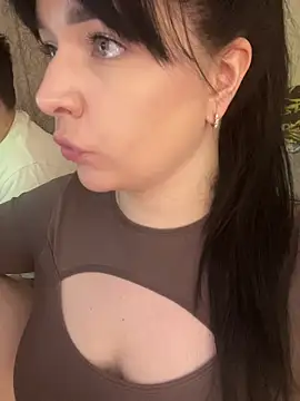 دردشة Poly_Nick الجنسية المباشرة