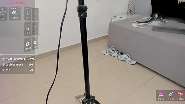 Pokazy przed kamerką – adams_bobby