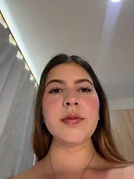 Pokazy przed kamerką – naughty__angel