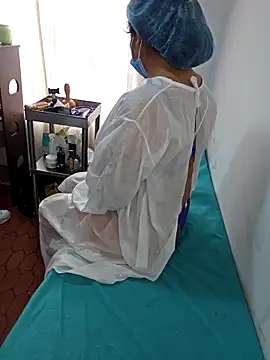 JustSamantha_ Show in webcam