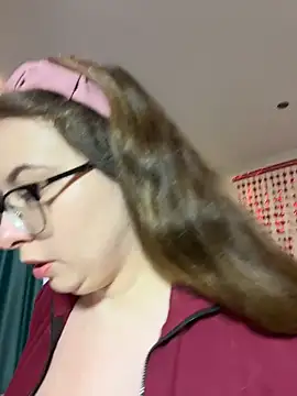 DienkaGreen's Live XXX Chat