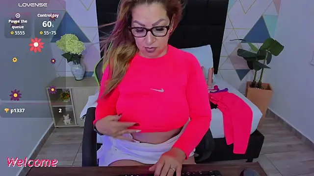 gisela27's Live XXX Chat