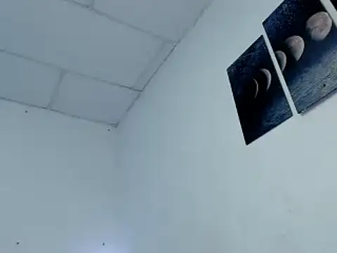 Chat +18 de chloe_kisses ao vivo