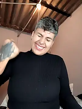 Yessi_rousse – Naživo XXX chat